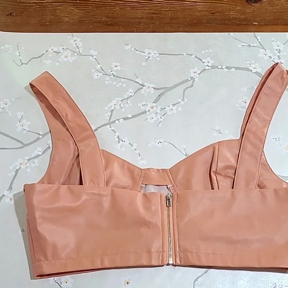 NWT Faux leather crop top bustier - Picture 7 of 11